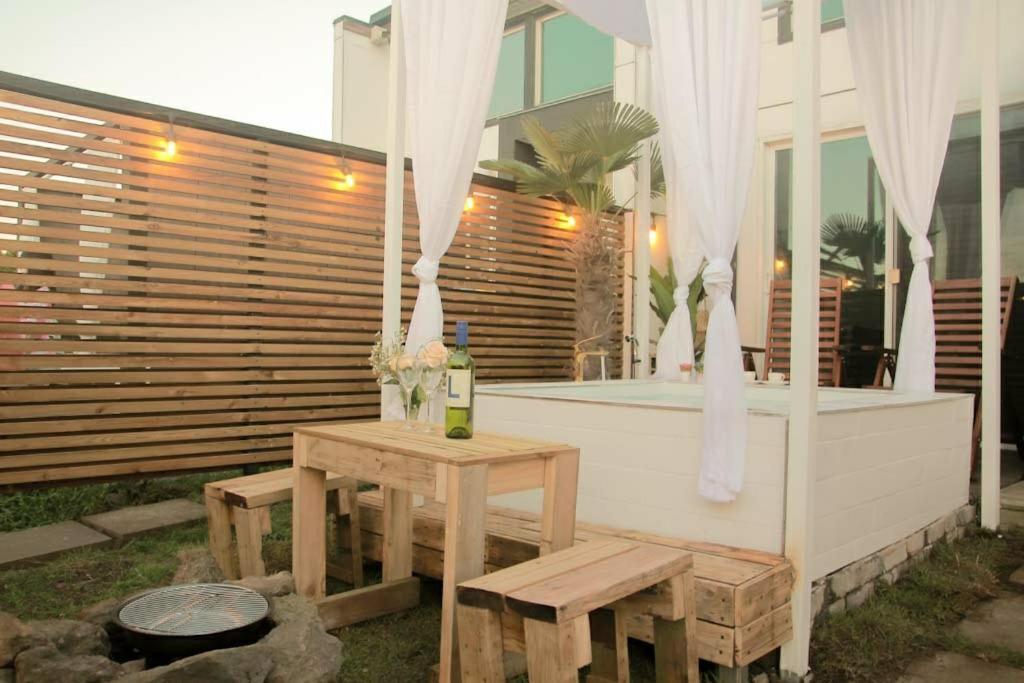 Villa Jeju Hyeun'S House Exterior foto